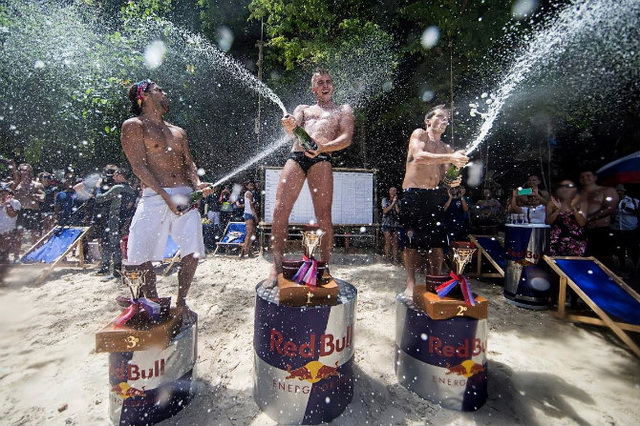 Победа Артёма Сильченко в Red Bull Cliff Diving 2013