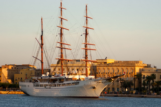 История парусника Sea Cloud II